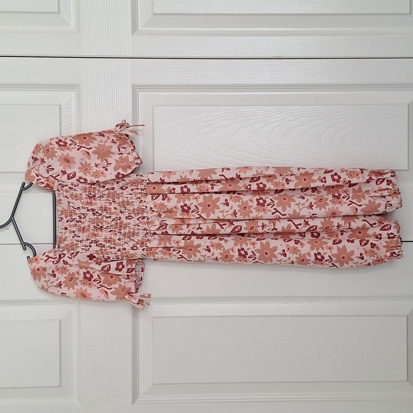 NEW Jessica Simpson Pink Floral Smocked Button-Front Puff Sleeve Romper - Picture 5 of 12